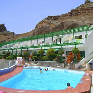 https://apartamentos-los-veleros.in-canary-islands.com